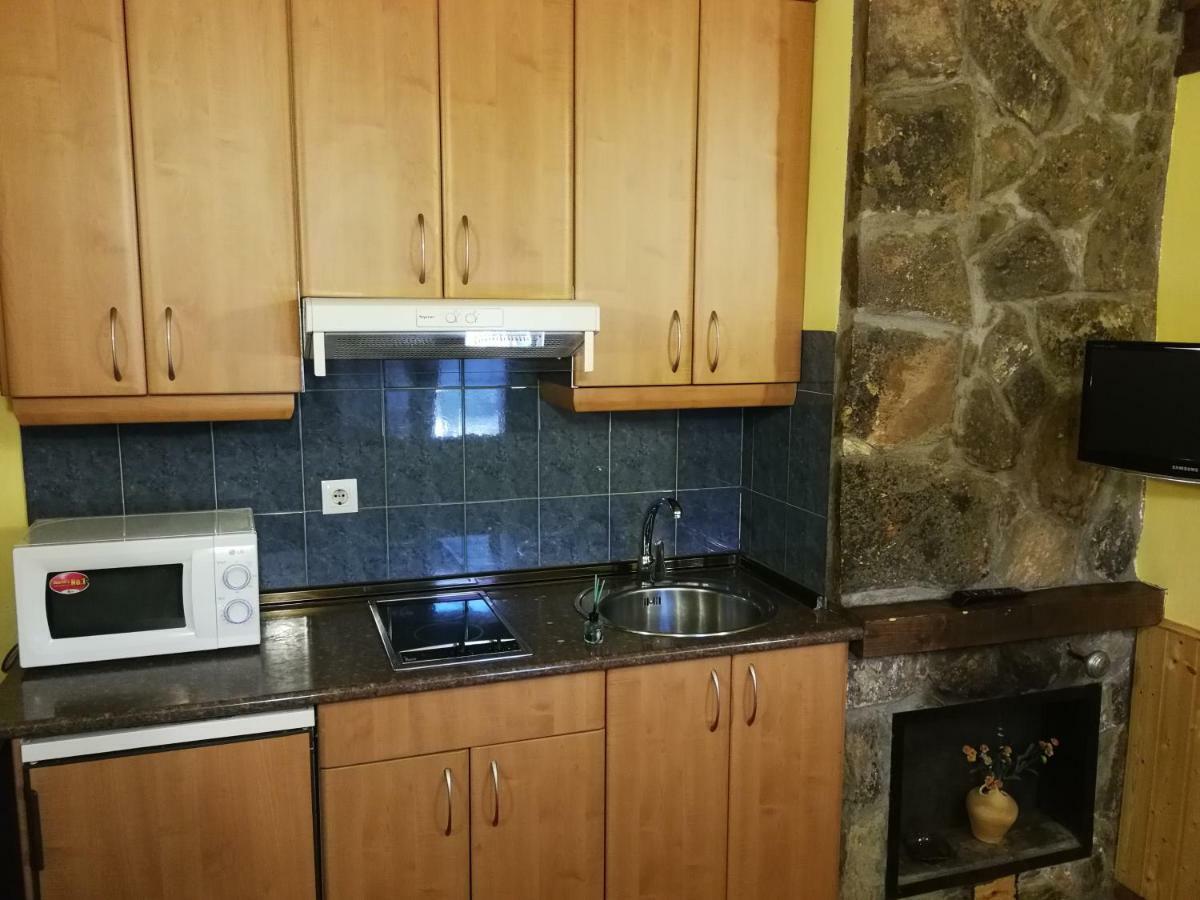 Alojamientos Rurales El Fontano Galende Ngoại thất bức ảnh